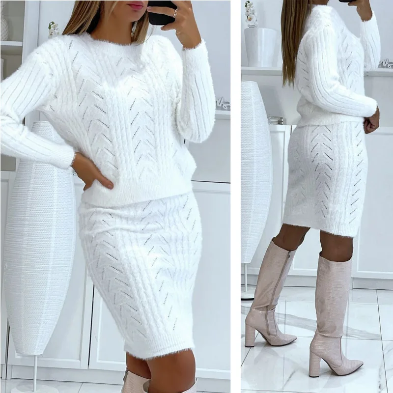 Ensemble 2 pièces jupe mi longue et pull blanc assorti très doux