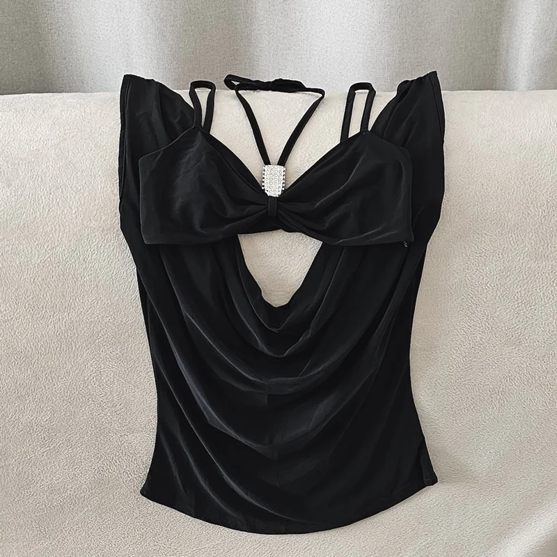 Haut 2 en 1 noir avec détails drapés et ornement strass