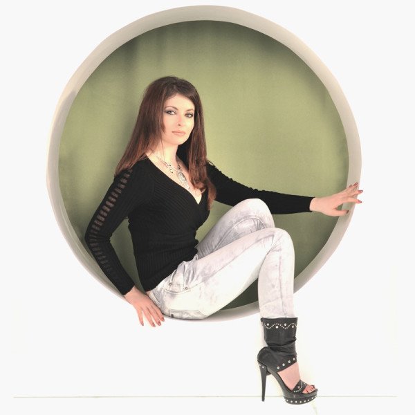 Pull Cache-Cœur Noir Elégant Manches Longues Ajourées