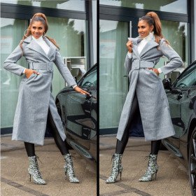 Manteau Long Ceinturé Gris Élégance Urbaine